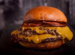 Doble con cheddar bacon y cebolla caramelizada